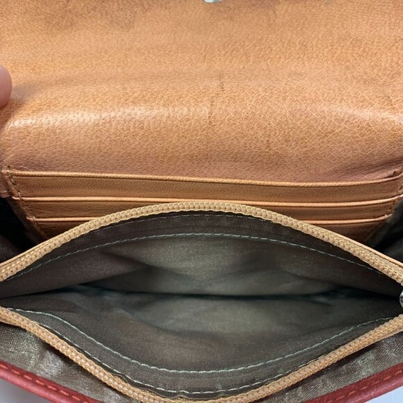 Tusk Front Flap Textured Leather Wallet Red/Tan 6" x 3.5" x 1" - Picture 7 of 10